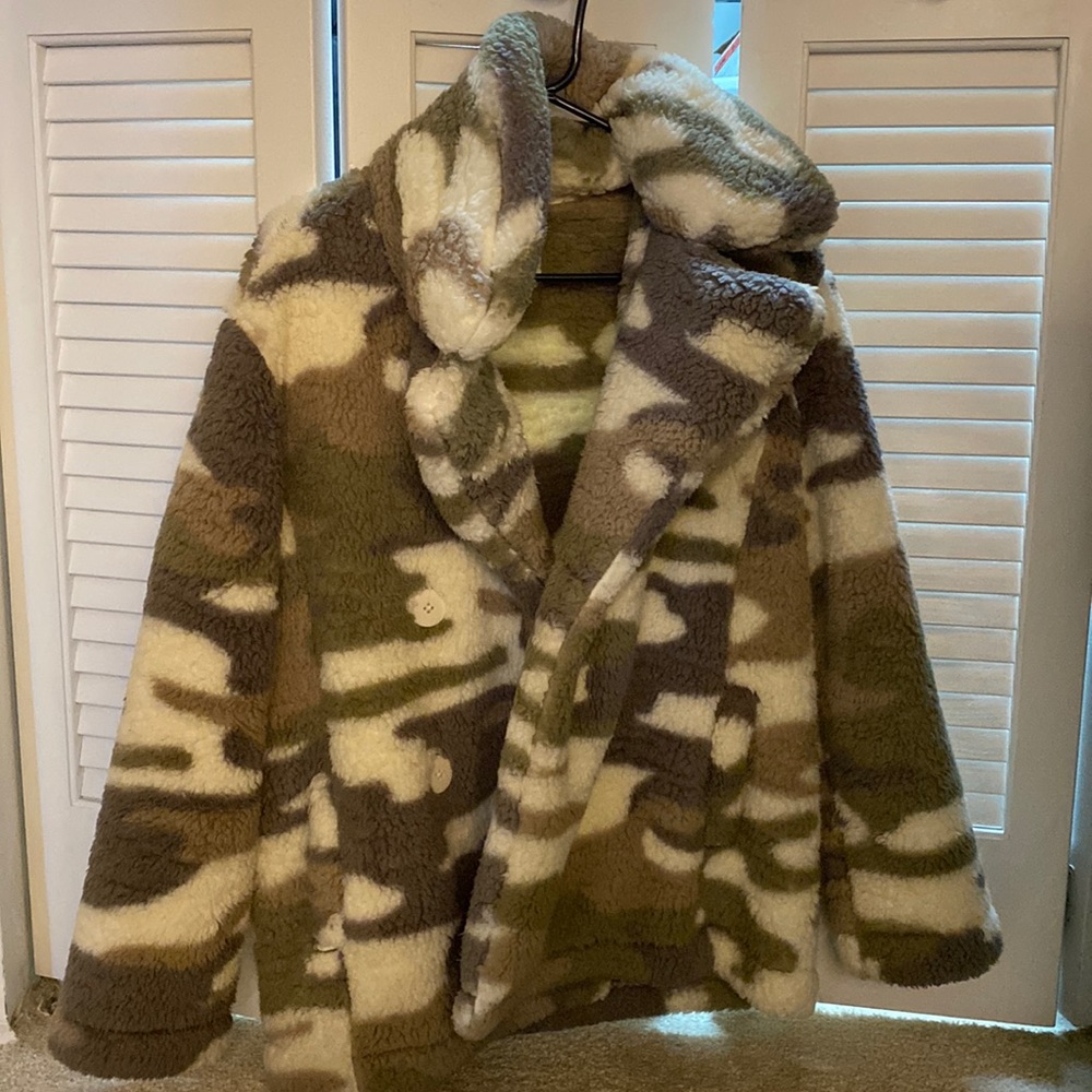 Z supply camo teddy coat! Worn twice